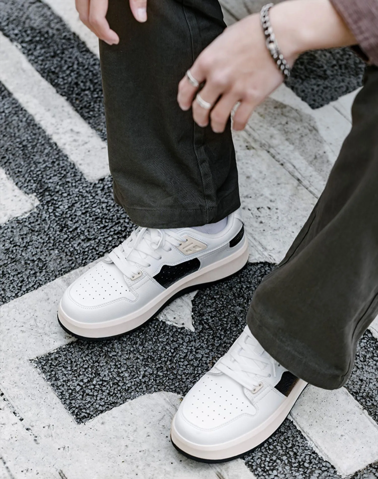 American Black And White Crushed Ice Skateboard Sports Men's Casual Shoes