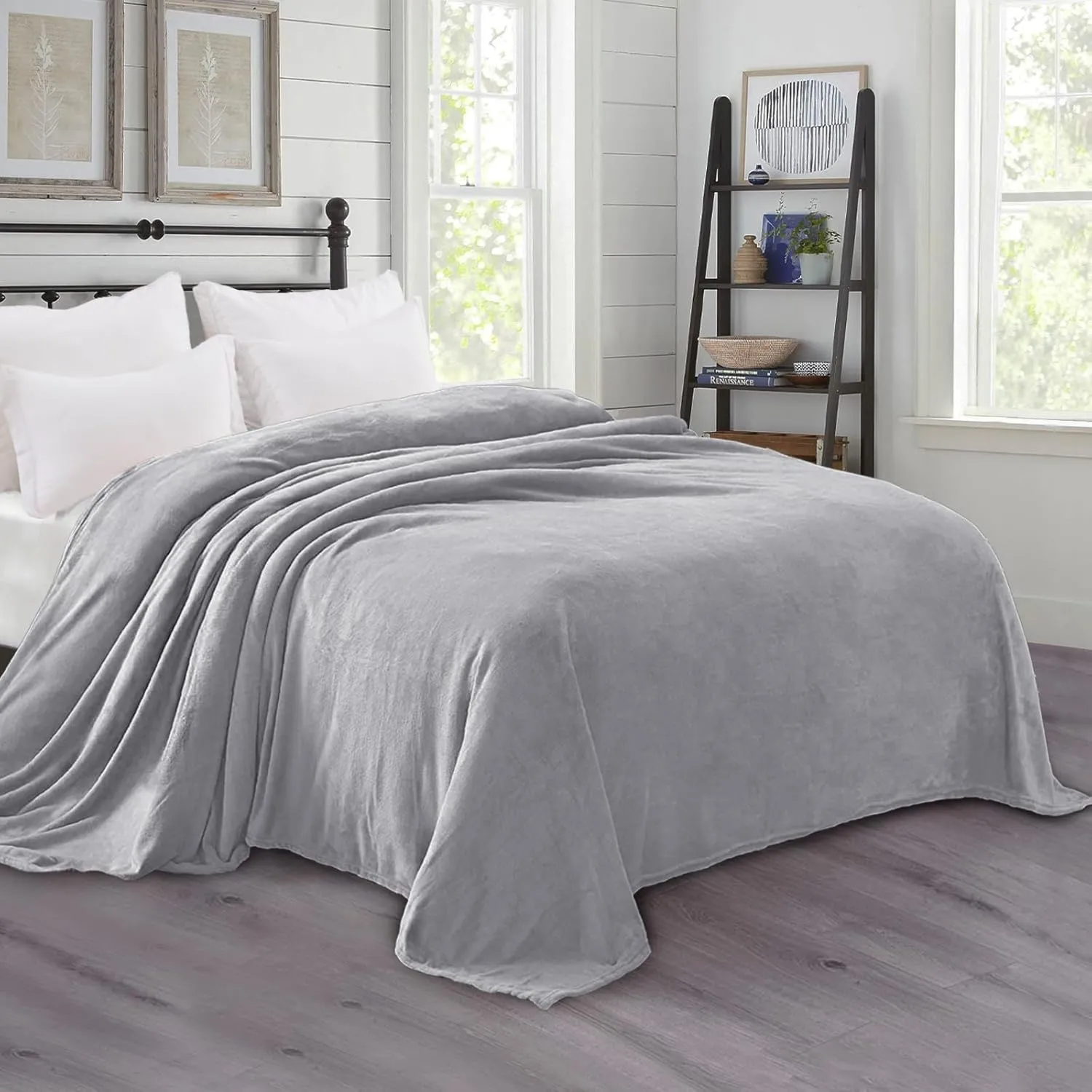 Exclusivo Mezcla Fleece Blanket Twin Size for Bed, Super Soft and Warm, All Season Use, Cozy, Plush, Lightweight, 60x80 Inches Light Grey