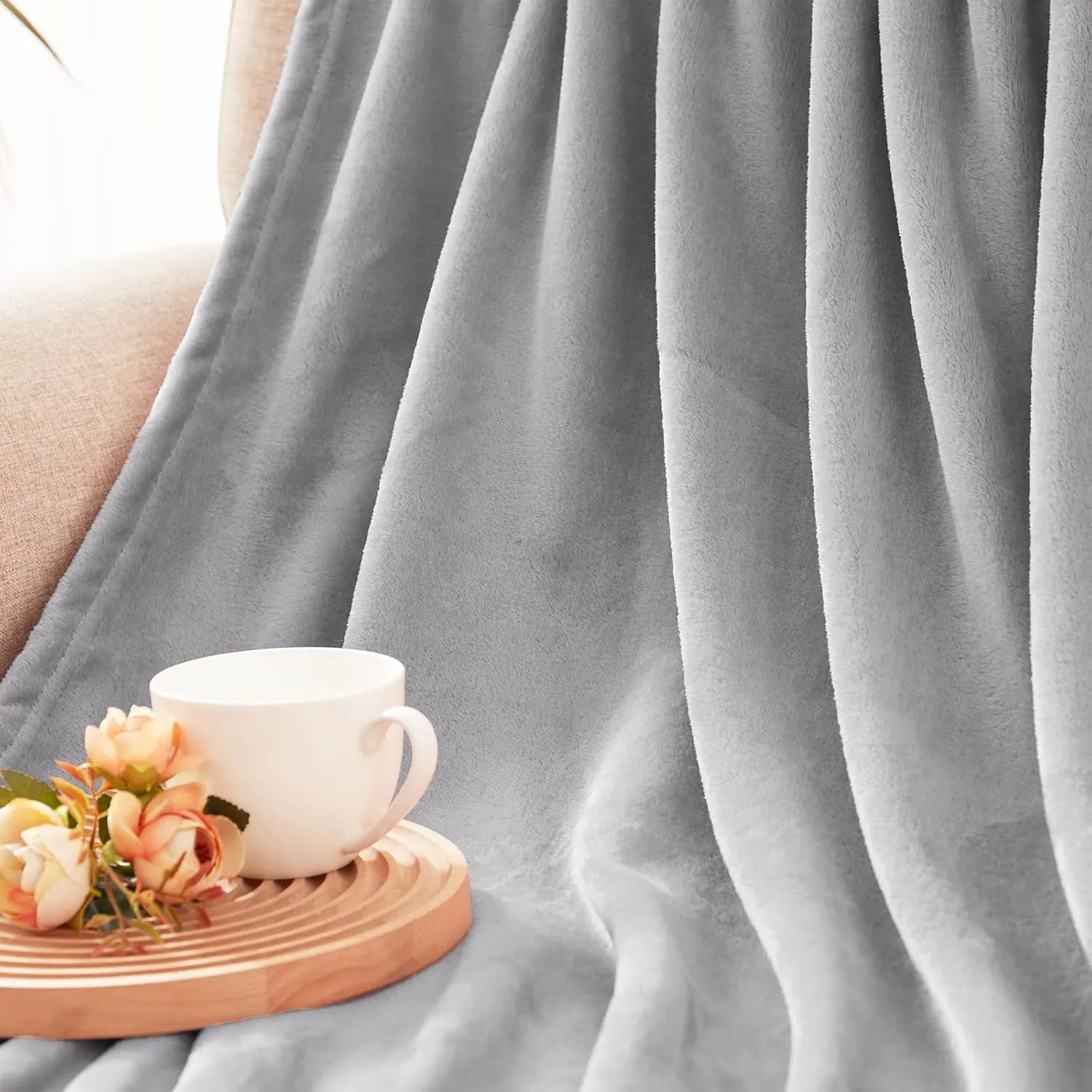 Exclusivo Mezcla Fleece Blanket Twin Size for Bed, Super Soft and Warm, All Season Use, Cozy, Plush, Lightweight, 60x80 Inches Light Grey