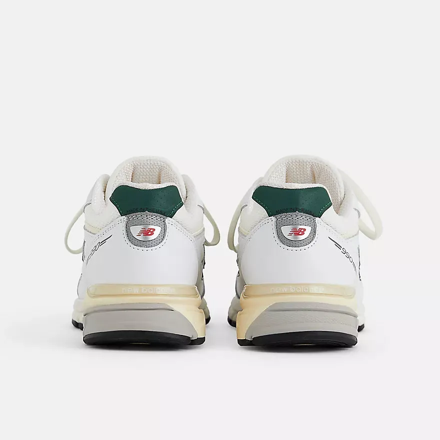 NEW BALANCE U990TC4