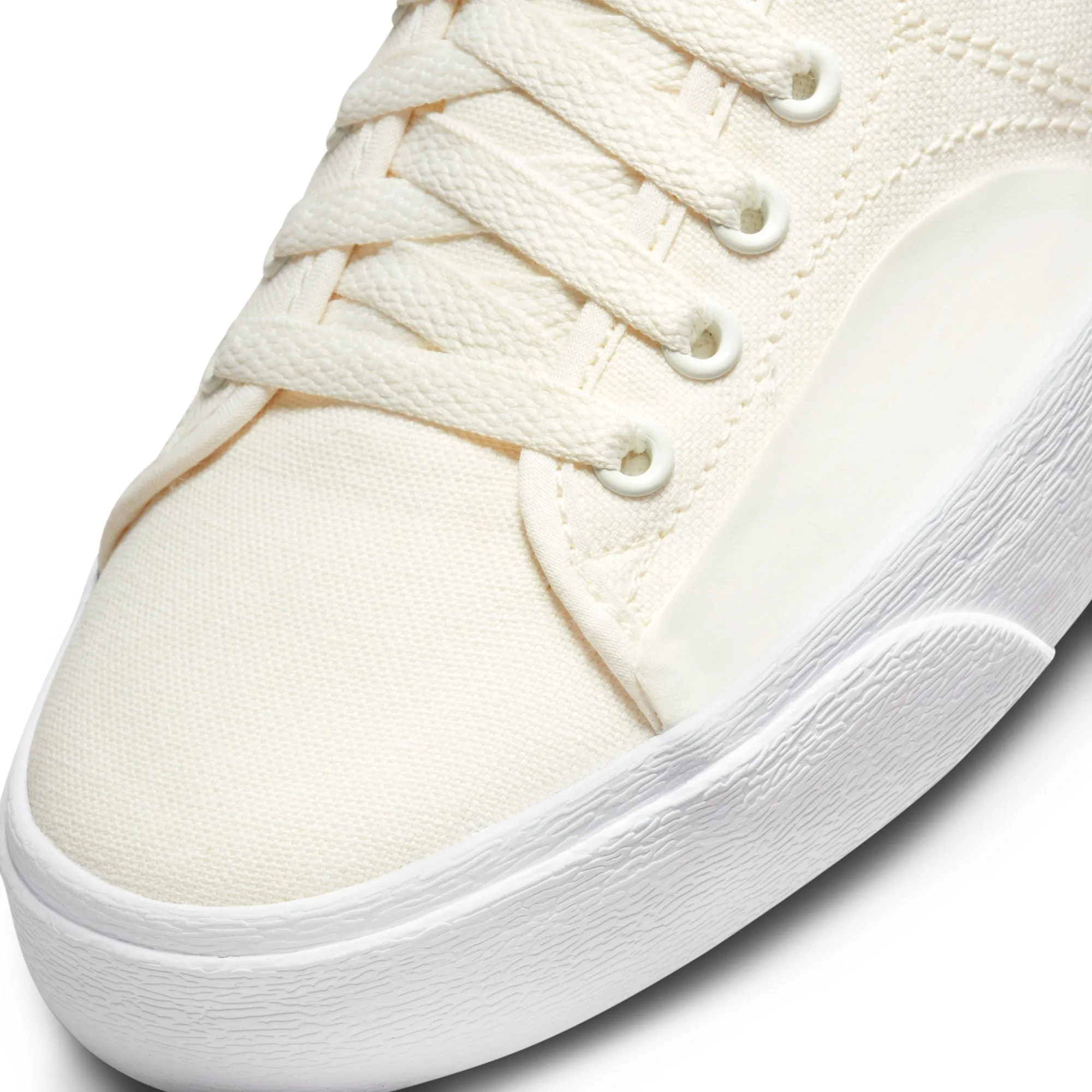 Nike SB Blazer Court Mid Skateboard Shoe - Sail/Anthracite-Sail-White