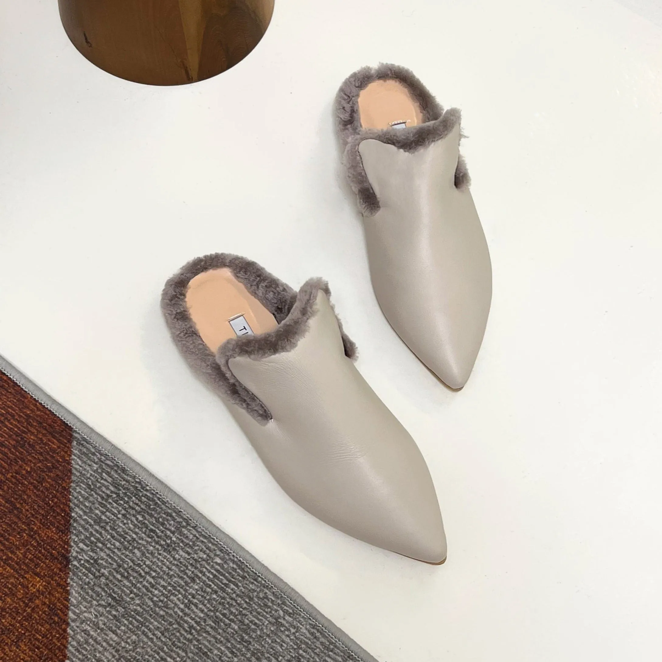 Tia grey mule